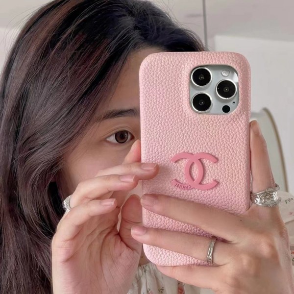 Chanel シャネルアイフォン15 ultra 14proブランドケース耐衝撃のiPhone 15 14 ultra plusスマホケースアイフォン15/14proケースブランド 手触り良い 男女兼用iPhone 15 14 pro maxケースカバー