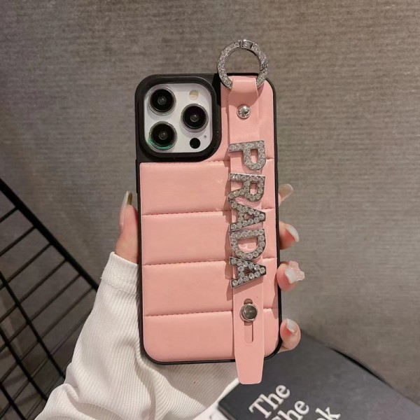 Prada プラダアイフォン 15 14プロ マックス/14プロ/14カバー 落下防止耐衝撃のiPhone 15 14 ultra plusスマホケースブランドiPhone 15 14 プロマックススマホカバー激安男女兼用iPhone 15 14 pro maxケースカバー