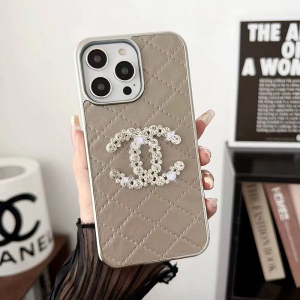 Chanel シャネルアイフォン15 PLUS 14proブランドケースハイブランドiphone 14 Pro Max 15 Plusケースカバーアイフォン 15 14プロ マックス/14プロ/14カバー 落下防止アイフォン15/14proケースブランド 手触り良い 