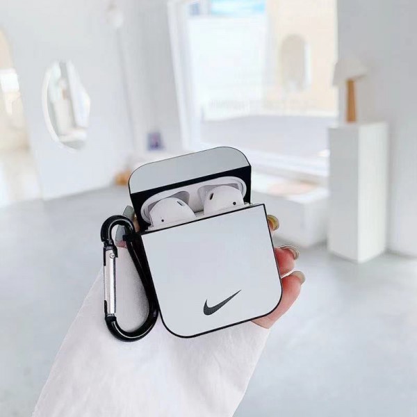 Chanel シャネル 第3世代 airpods 4/pro2 ケース ハイブランド 落下防止軽量 エアーポッズ 4/プロ2/3カバー 紛失防止airpods 4 pro2ケース シリコンairpods pro2/4 3ケース ストラップ付き