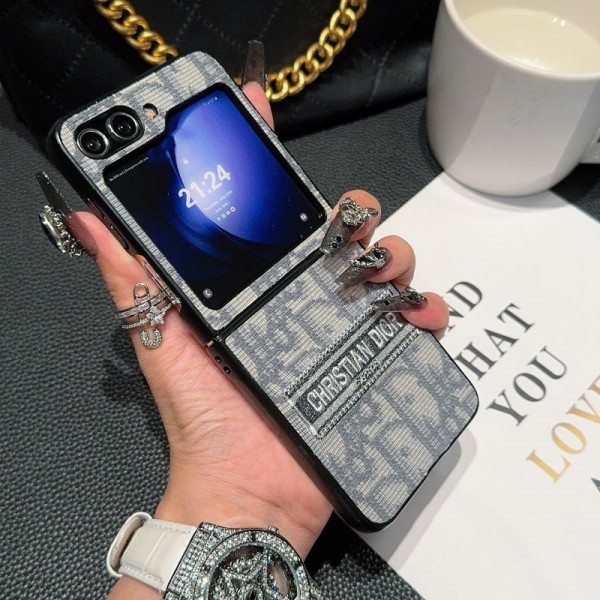 Dior ディオールブランド Samsung Z flip 6 5 4スマホカバー 流行りGalaxy Z Flip5 4 6スマホケース 携帯カバー Galaxy z fold5 4 6ブランドスマホケース ブランドギャラクシー Z Flip5 4 6カバー 落下保護