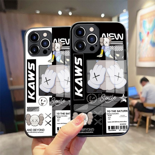 Kaws カウズ アイフォン15 plus 14pro 16 pro maxブランドケース耐衝撃のiPhone 15 pro max 14  13 12 plusスマホケースブランドiPhone 15 14 16プロマックススマホカバー激安アイフォン15/14 13pro 12 miniケースブランド 手触り良い 