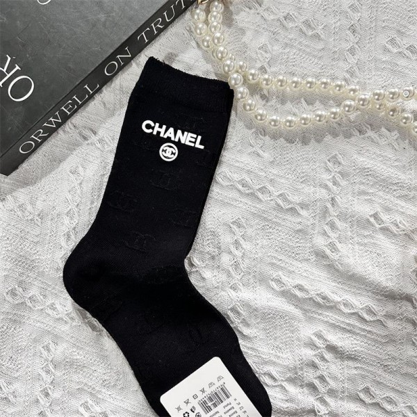 Chanel シャネルルームソックス 冬秋ブランド激安 靴下 2足セット レディーススーパーコピー韓国 冷えとりくつした 冷え性対策グッズ 靴下 ソックス ハイブランド あったかグッズ 