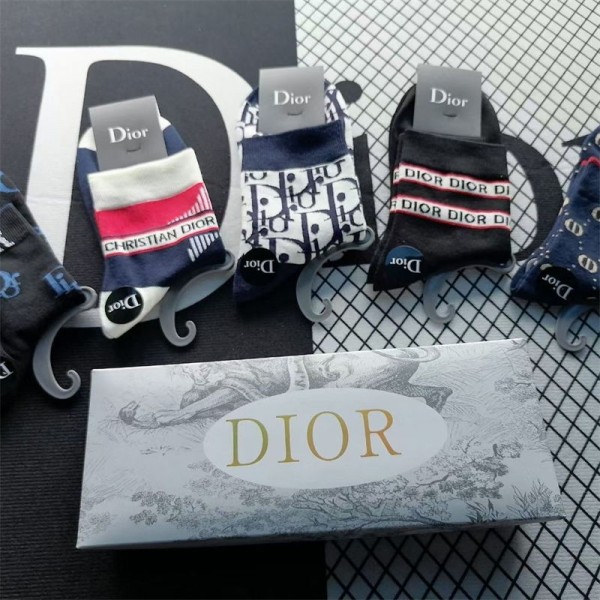 Dior ディオールパロディ靴下 5足セット 韓国 安いルームソックス 冬秋韓国 冷えとりくつした  保温 ルームソックス ブランド通販