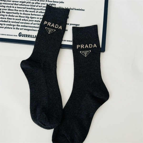 Prada プラダ ブランド靴下 偽物ソックス ブランド スポーツ コピーブランド激安靴下メンズレディーススーパーコピー冷え性対策グッズ 靴下 ソックス ハイブランド あったかグッズ 